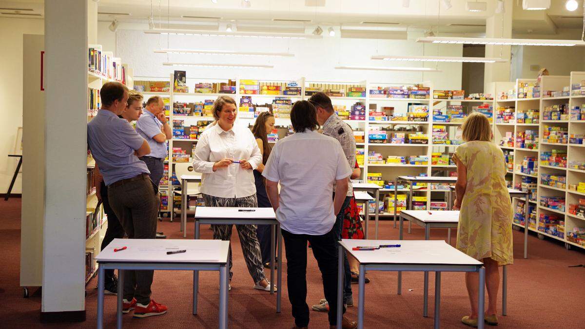 Erstes Treffen des Mobilitäts-Beirates in der Brucker Stadtbibliothek