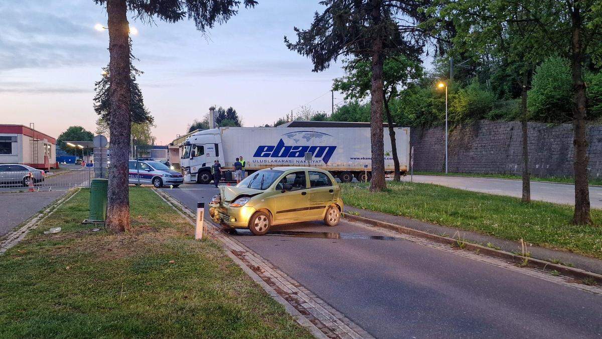 Am 15. April kam es zu einem Verkehrsunfall in Spielfeld 