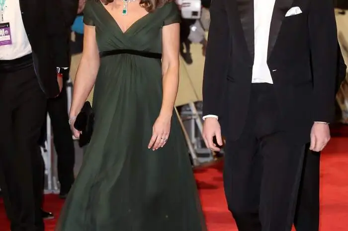 Kates Ehemann Prinz William ist Präsident der British Academy of Film and Television Arts (BAFTA). Deren 6.500 Mitglieder entscheiden über die Verteilung der Preise. Die BAFTAS, die in diesem Jahr zum 71. Mal stattfanden, gelten als glamouröseste Veranstaltung der britischen Filmindustrie.