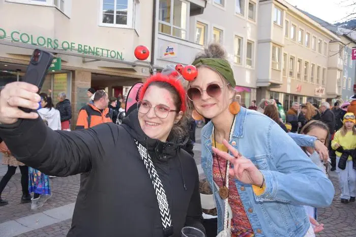 oder mit Käferfühlern und Spaß beim Selfiesmachen