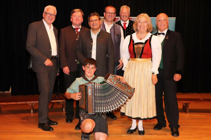 Am Foto von Links: Matthias Krenn, Christian Stromberger, Robert Weissmann, Wolfgang König, Richi Di Bernardo, Hedi Preissegger, Helmut Götzinger vorne hockend Johannes Klocker.