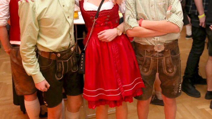 Bereits seit Jahrzehnten lädt in Brückl im unteren Görtschitztal die örtliche Landjugend (LJ) einen Tag nach dem Heiligen Abend, am 25. Dezember, zum Ball. 