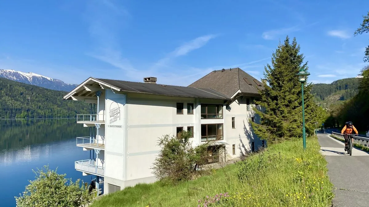 Das ehemalige Seehotel Liafels wird abgerissen. 2023 soll der Spatenstich erfolgen