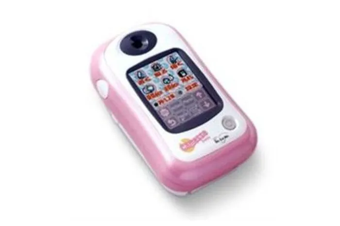 Das Toshiba Camesse, 1999 geboren, geht zwar nicht wirklich als Smartphone durch, gilt jedoch als erstes Kamera-Handy. Eine Technologie die das Smartphone zu dem machte, was es heute ist. 