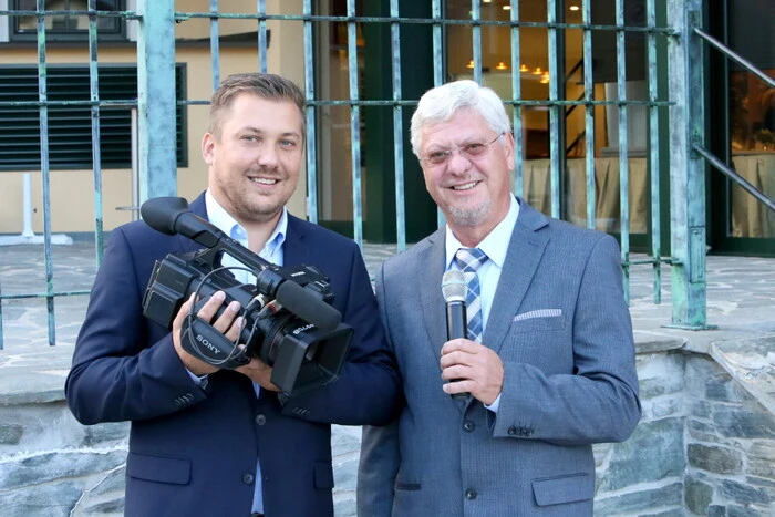 Im Mittelpunkt der Feierlichkeiten: Michael und Josef Schabernig (am Foto von links)