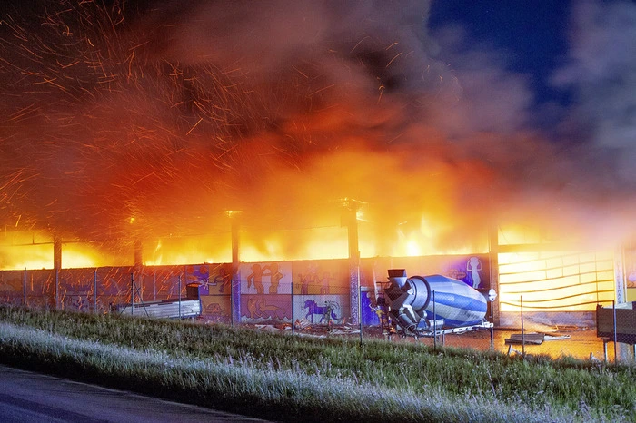 Rund 200 Feuerwehrleute standen insgesamt im Einsatz.