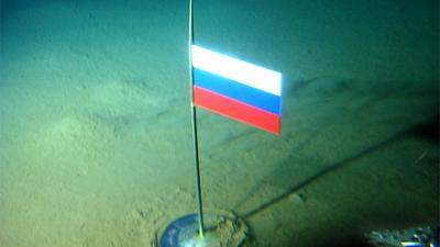Russische Flagge am Meeresgrund in der Arktis: "Schutz der Nordflanke" 