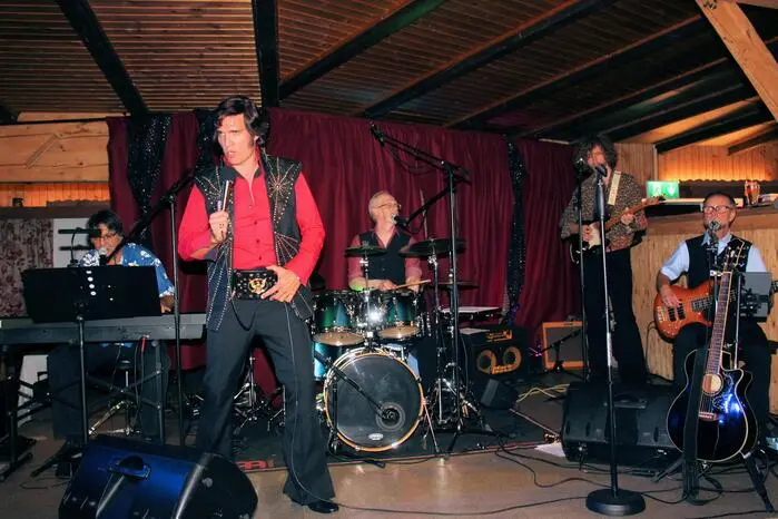 The Rolling Company - Elvis Show