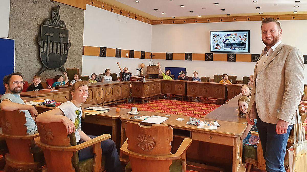 Bürgermeister Thomas Rauninger beim Kindergemeinderat in Eisenerz