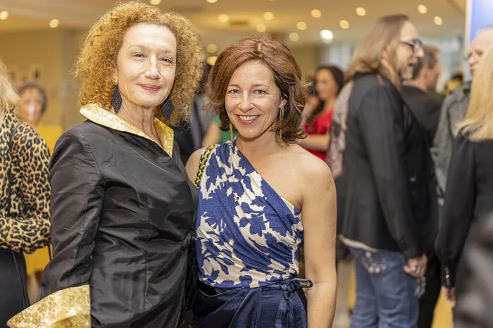 Konstanze Breitebner und Schauspielerin Julia Cencig unterhielten sich gut