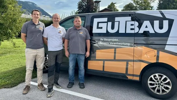 Unterstützt von Markus Schreimeier begleiten Thomas Pilsinger und Gerald Marcher (v. l.) Bauherren von der Planung bis zur Übergabe