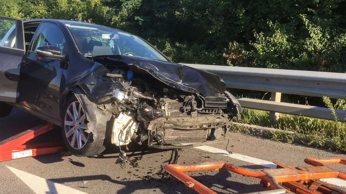 Bei einer Pkw-Kollision in Lannach wurden zwei Personen unbestimmten Grades verletzt