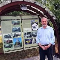 Historiker Ernst Lasnik auf dem Wanderweg in Bärnbach