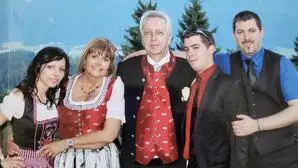 Harald Raffer mit seiner zweiten Ehefrau Sieglinde und seinen Kindern