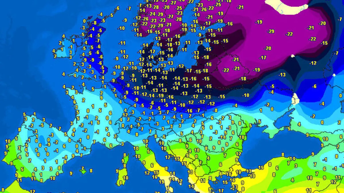 Aktuell liegt die kalte Luft vor den Toren Österreichs - Wetterkarte von 6 Uhr morgens