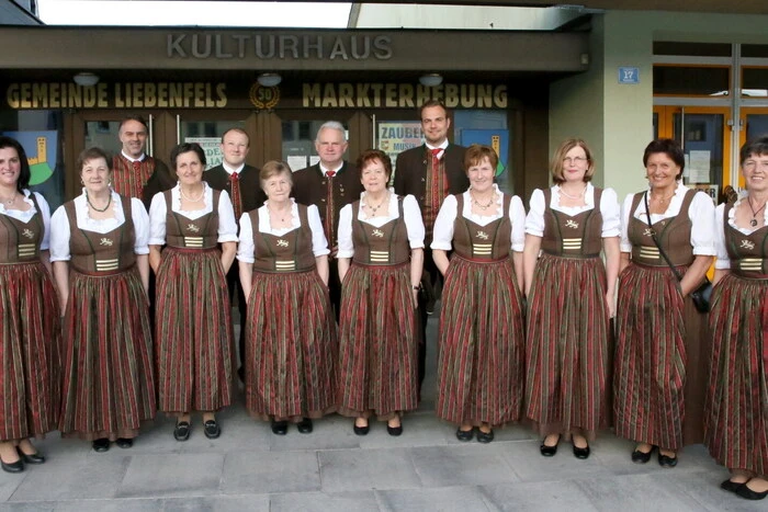 ...wirkten weiters der Gemischte Chor Zweinitz (Chorleiter Manfred Kraßnitzer),...  