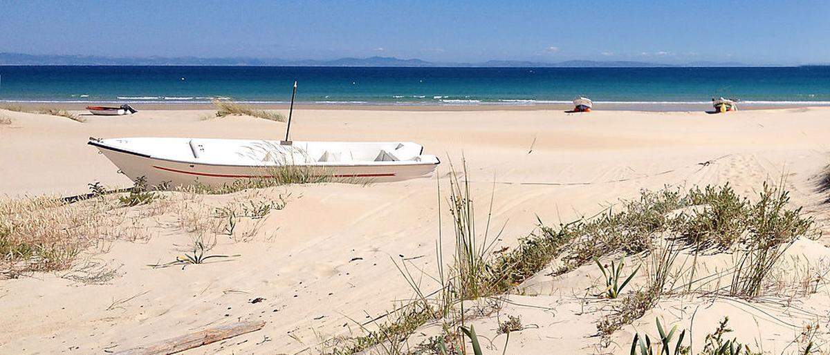 Die sandigen Strände der Costa de la Luz verlocken zum Baden, zu langen Wanderungen oder zum Kitesurfen
