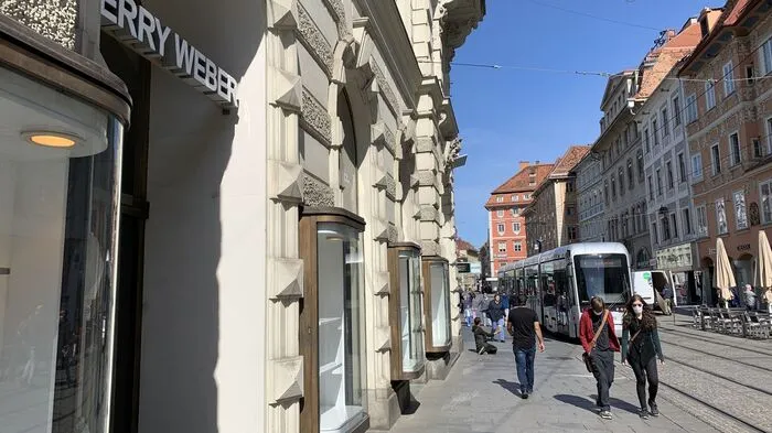 Gerry Weber hat sich in der Herrengasse schon vor der Corona-Krise aus dem Staub gemacht.