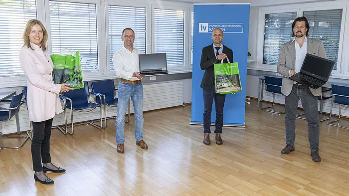 Spendenübergabe in Zeiten von Corona: Claudia Mischensky (IV Kärnten), Arno Sorger, Robert Klinglmair und Christoph Kulterer  