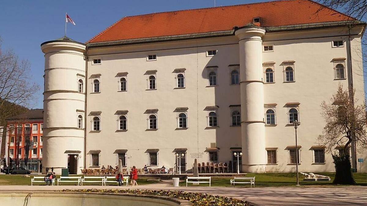 Im Keller des Schloss Porcias liegt die kleine Kunstgalerie verborgen