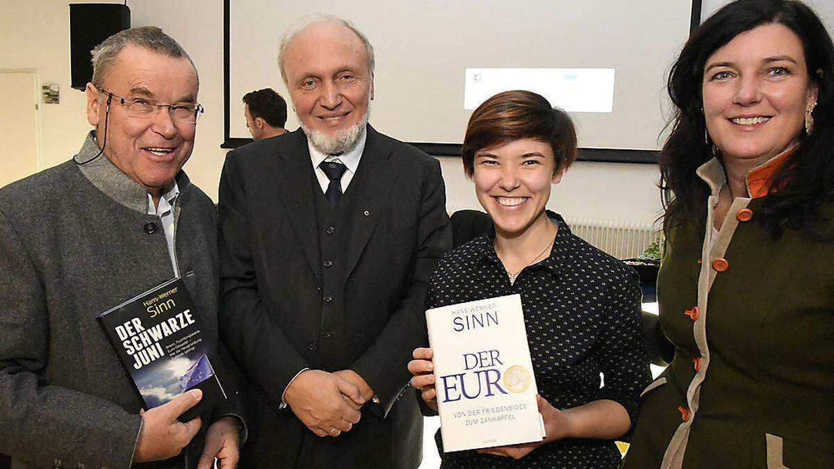 August Mayer mit EU-Finanzexperte Hans-Werner Sinn, Theresa und Marika Mayer