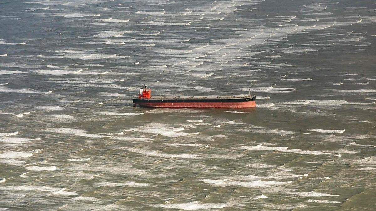 Die &quot;Glory Amsterdam&quot; trieb stundenlang manövrierunfähig im Meer 