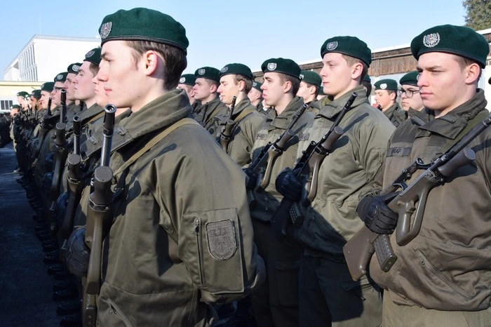 Landesrat Johann Seitinger wies in Vertretung für Landeshauptmann Hermann Schützenhöfer auf die Bedeutung der Soldaten für Freiheit und Sicherheit hin.