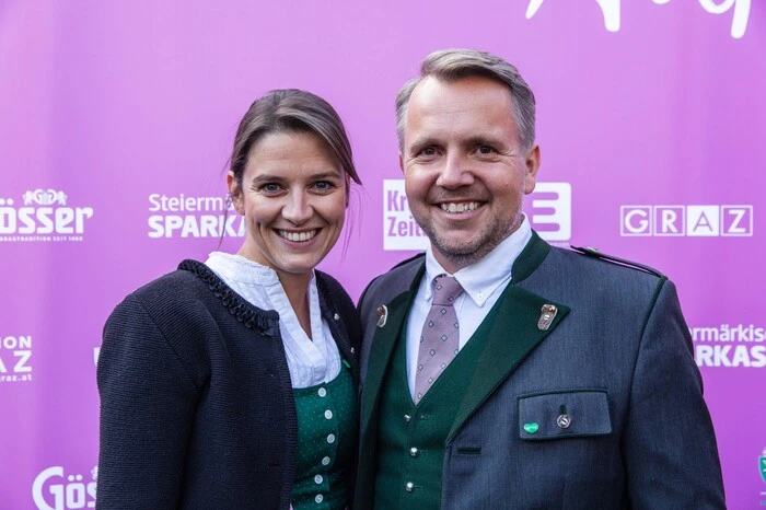 Unter den Besuchern waren viele geladene Gäste: Steiermark-Tourismus-Chef Michael Feiertag mit Gattin Katharina