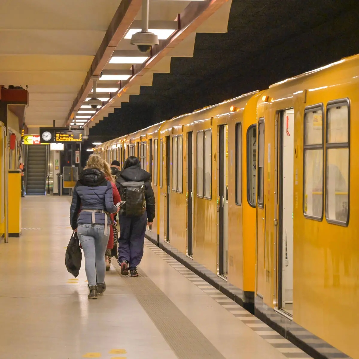 vapen in der bahn Wollte Vape holen: 17-Jähriger starb in Berliner U-Bahnhof an Stromschlag