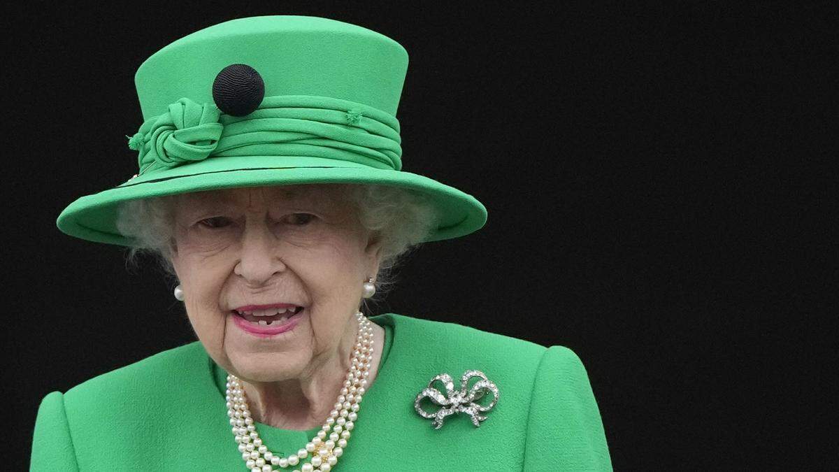 Queen Elizabeth II. bleibt in Schottland