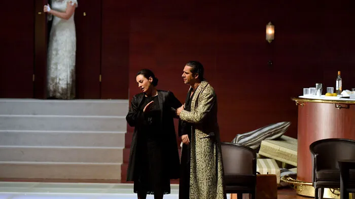 Das Salzburger Publikum mochte den "Don Giovanni" 2014 nur bedingt, für Regisseur Sven-Eric Bechtolf gab es sogar Buhs. Im Bild: (v.l.) Layla Claire (Donna Elvira), Carmela Remigio (Donna Anna), Ildebrando D´Arcangelo (Don Giovanni)