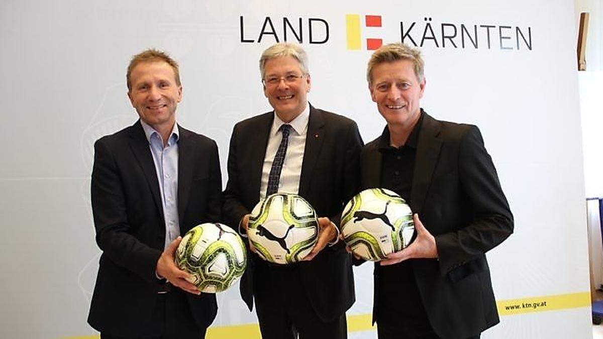 Das Land Kärnten mit Landeshauptmann Peter Kaiser und Landessportdirektor Arno Arthofer und der Präsident des Kärntner Fußballverbandes, Klaus Mitterdorfer, arbeiten eng zusammen