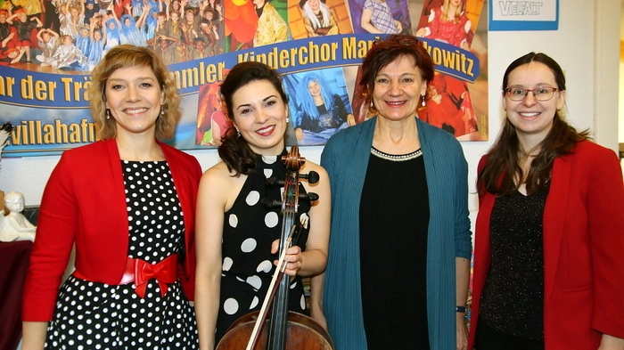 Das Publikum folgte begeistert und mit viel Applaus den Ausführungen von Magdalena Moser (Klavier), Marlie Reh (Violoncello) und Elisabeth Hillinger (Sopran).