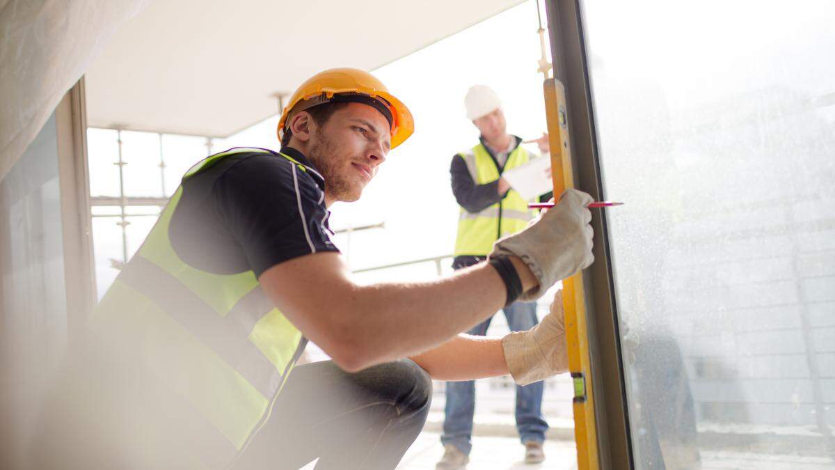 Lange Wartezeiten bei der Abwicklung von Bauverfahren verschlimmern die Situation der Baubranche