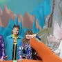 Kuratorin Karola Kraus, das Duo Ashley Hans Scheirl und Jakob Lena Knebl sowie Kunstsstaatssekretärin Andrea Mayer im Österreich-Pavillon