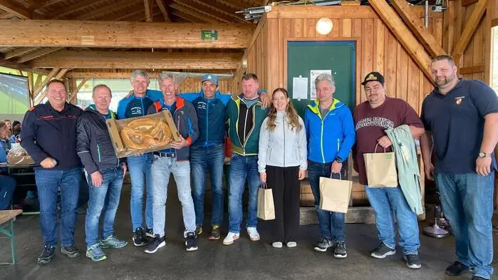 Die Freiwillige Feuerwehr St. Oswald lud zum alljährlichen Asphaltstockturnier für die örtlichen Vereine und Gewerbebetriebe der Gemeinde Pölstal ein. 