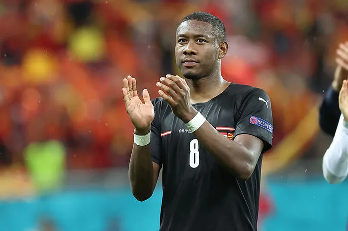 David Alaba: 4 Es war die große Überraschung, dass der Superstar als zentraler Mann in einer Dreierkette aufgeboten wurde. Bewies viel Übersicht und versuchte das Aufbauspiel zu lenken. Als es notwendig war, ging er nach vorne und gab den Traumpass zum 2:1