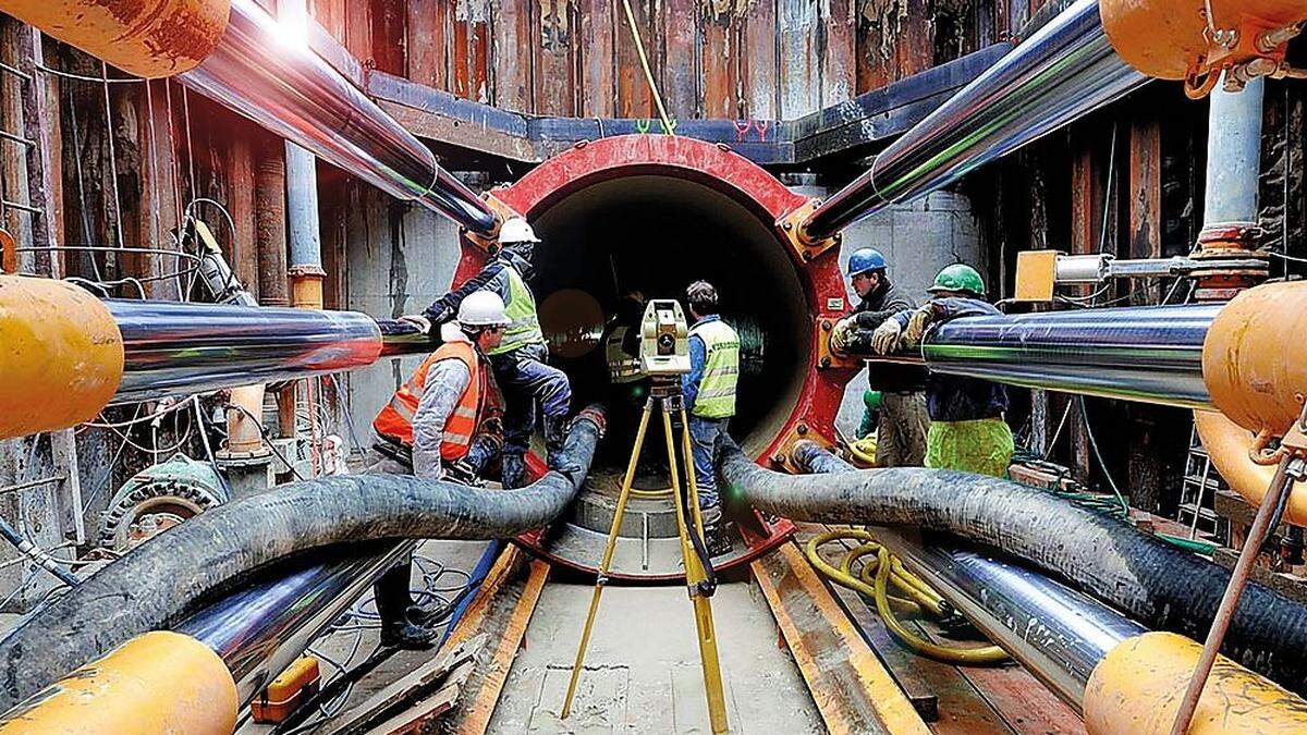 Verlegung von Wietersdorfer-Rohren der Marke Amiblu für eine Entsalzungsanlage in Marokko