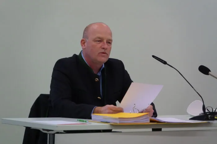 Bürgermeister Hermann Trinker und...