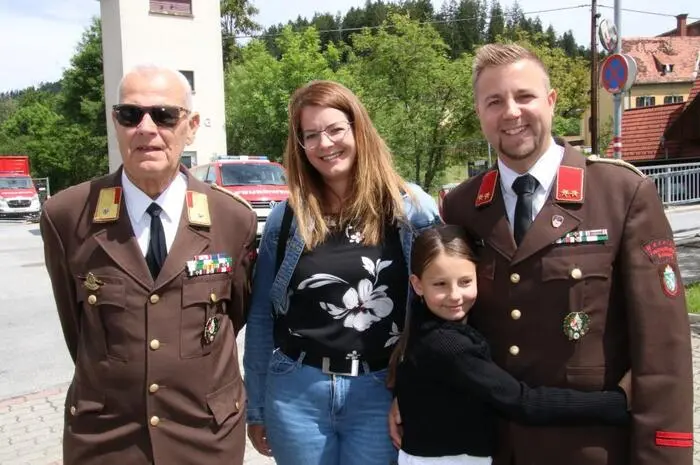 Viel Spaß mit den Fotos vom Frühschoppen beim Zweitagesfest der FF Afling anlässlich des 115-jährigen Bestandsjubiläums der Feuerwehr.