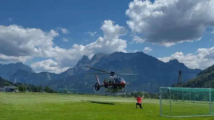 Die Wanderin wurde nach Hall geflogen