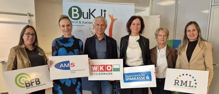 Kathrin Härtel (Berufsfindungsbegleitung), Brigitte Wasmer (AMS Liezen), Egon Hierzegger (Wirtschaftskammer-Regionalstelle Ennstal/Salzkammergut), Petra Frewein (Steiermärkische Sparkasse), Waltraud Huber-Köberl (Bildungsregion Liezen) und Sigrun Voitle (RML) kooperieren in Sachen Berufs- und Karrieremesse