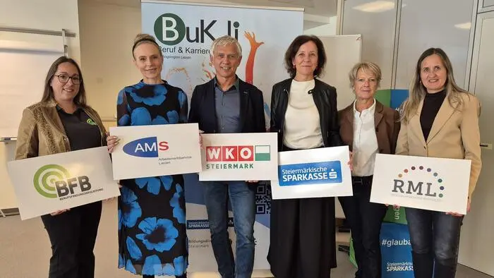 Kathrin Härtel (Berufsfindungsbegleitung), Brigitte Wasmer (AMS Liezen), Egon Hierzegger (Wirtschaftskammer-Regionalstelle Ennstal/Salzkammergut), Petra Frewein (Steiermärkische Sparkasse), Waltraud Huber-Köberl (Bildungsregion Liezen) und Sigrun Voitle (RML) kooperieren in Sachen Berufs- und Karrieremesse