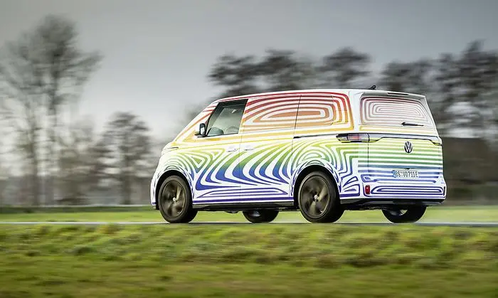 Der ID.Buzz streckt sich auf eine Länge von 4,7 Meter