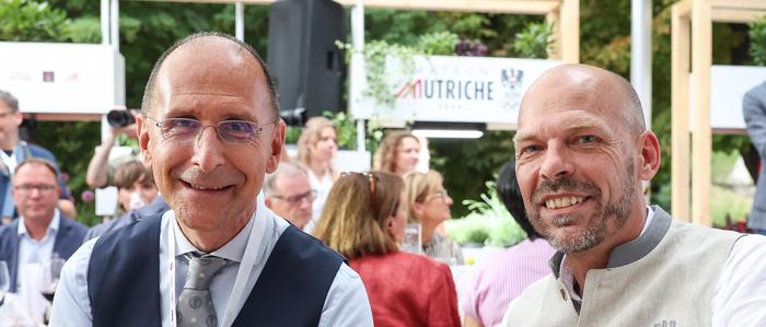 Der Politologe Peter Filzmaier im „Maison d‘Autriche“ im Gespräch mit ÖOC-Sportdirektor und „Chef de Mission“ in Paris, Christoph Sieber  