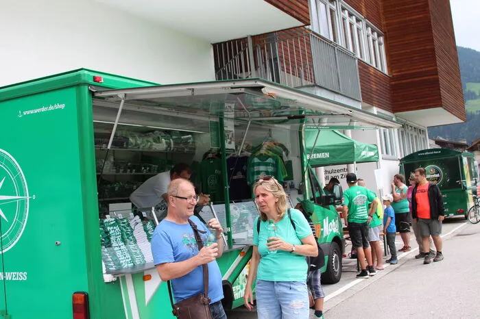 Fanartikel konnten in Zell am Ziller gekauft werden.