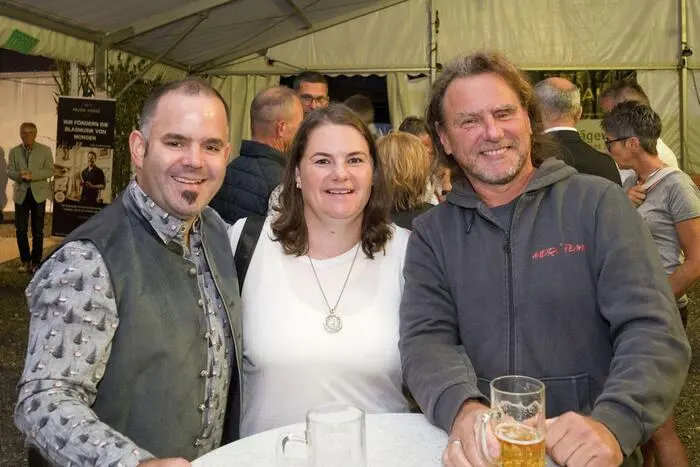 Den Auftakt machte ein Konzert mit Sašo Avsenik und seinen Oberkrainern, bei dem das Festzelt bis auf den letzten Platz gefüllt war.