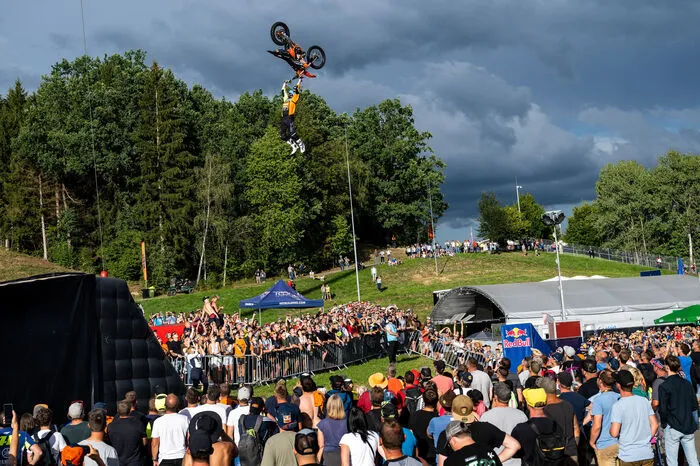 Klicken Sie sich durch die Bilder der Show!