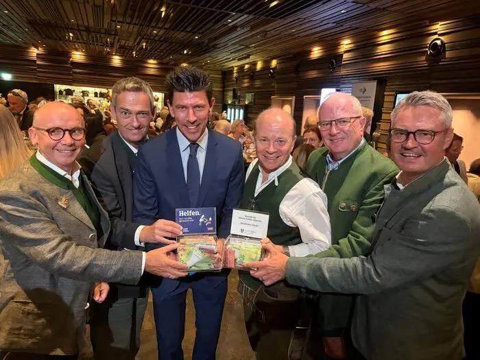 Spendenfreude: Hannes Zwanzger (Volksbank), Martin Lux (Notariatskammer), Andreas Prückler (Steirer helfen Steirern), Christian Kehrer (WdF), Erik Venningdorf (Grawe Vermögensverwaltung) und Rainer Stelzer (RLB, von links)