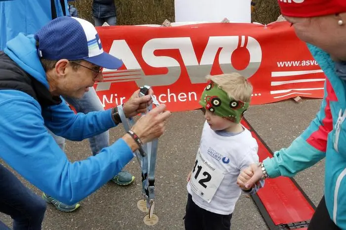 Mit einer Zeit von 1 Stunde 14 Minuten 50 Sekunden gewann Bernhard Ortner vor Rene Binder und Fuchs Andreas den Halbmarathon.